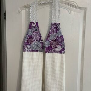 Purple and White Floral Lace Neck Boa Towel